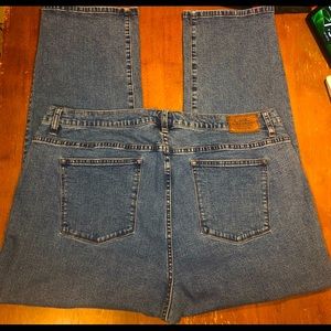 Women’s Lauren Jeans co. Plus Size 22W Straight Leg Jeans .